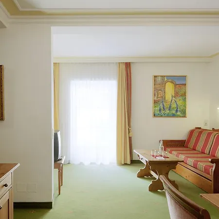 Aparthotel Wetzlgut 4*